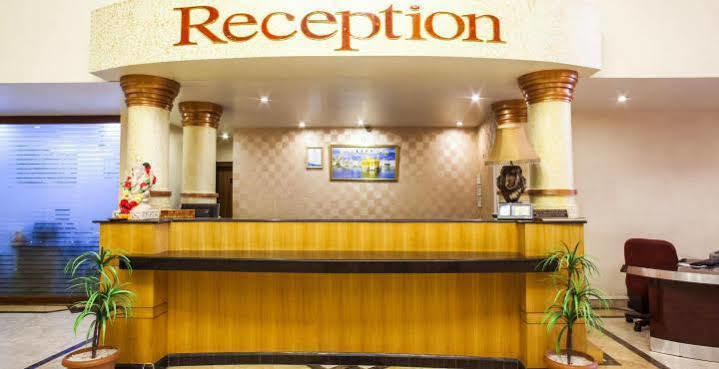 Hotel Grand International Райпур Екстер'єр фото