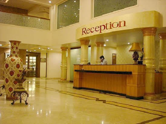 Hotel Grand International Райпур Екстер'єр фото